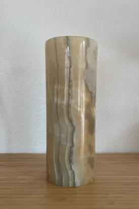 neutral onyx vase